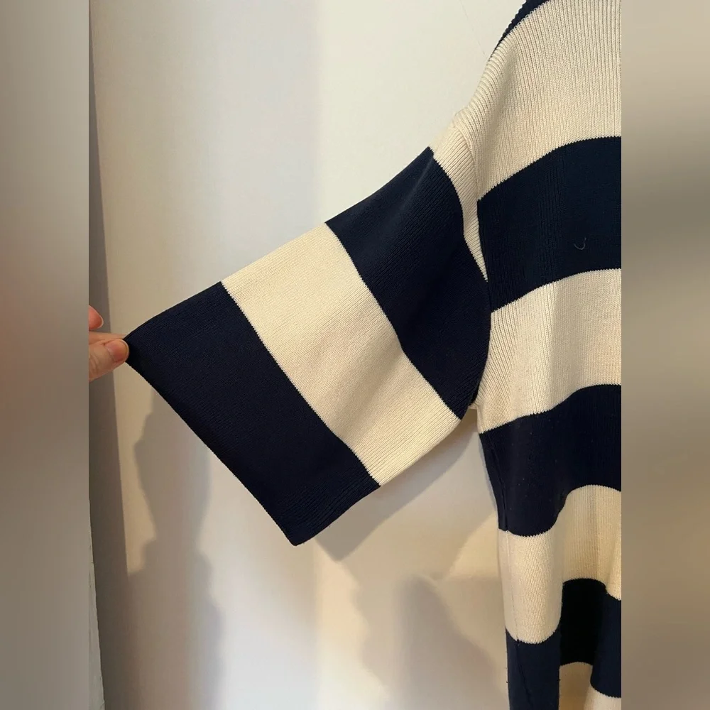 Tu brand knitted top. - Picture 3 of 4